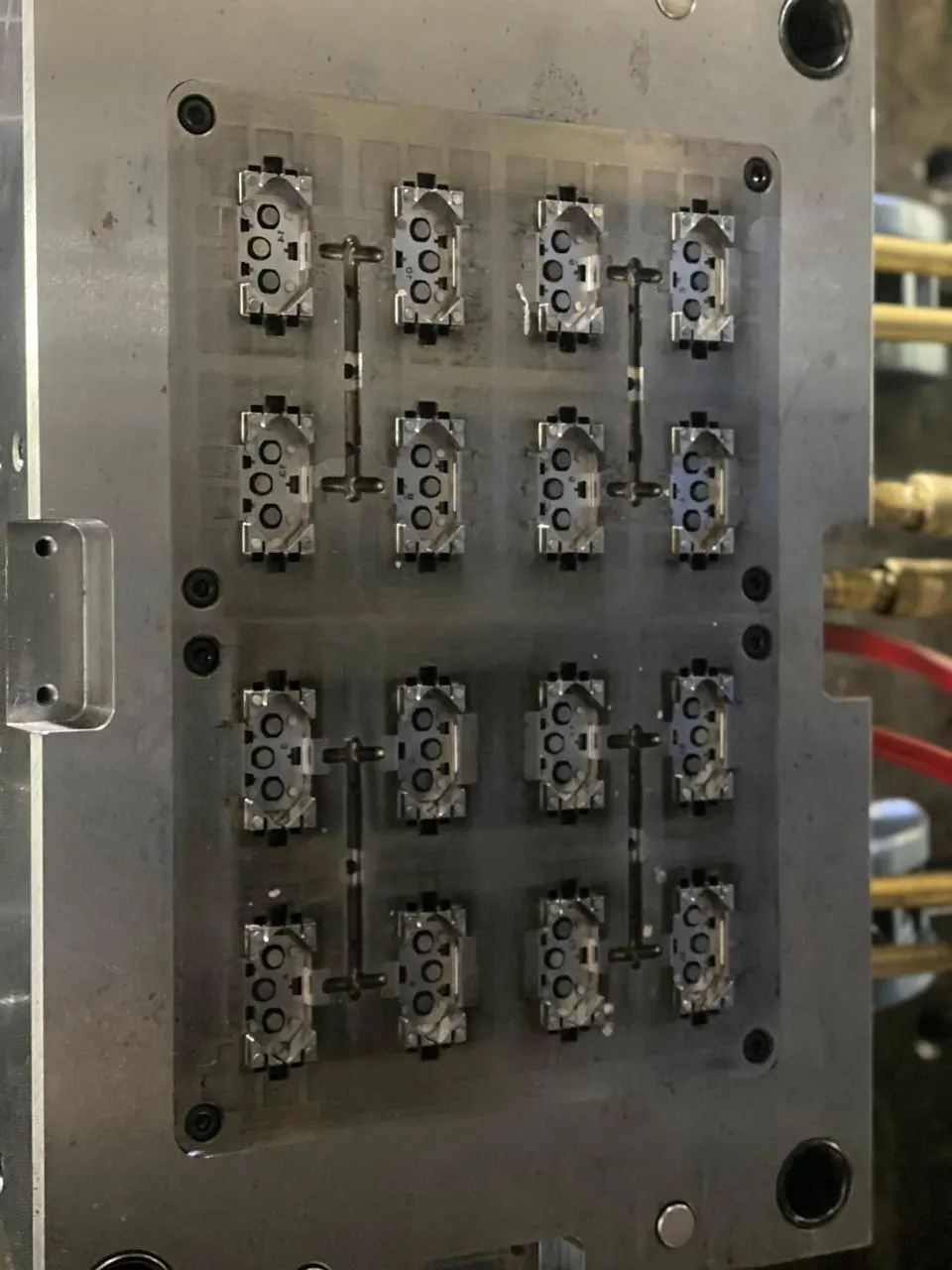 Placa macho do molde de 16 cavidades